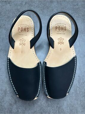 PONS Black Leather Avarca Sandals